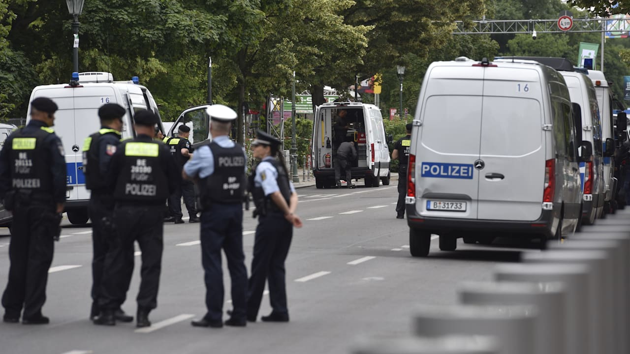 Fußball-Europameisterschaft: Fan-Zone in Berlin teilweise geräumt