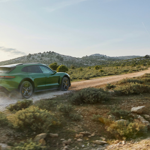 Porsche Taycan Cross Turismo: Der E-Porsche mit Offroad-Genen